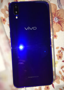 首页 产品报价 手机大全 vivo手机大全  vivo y97  vivo y97点评  拿