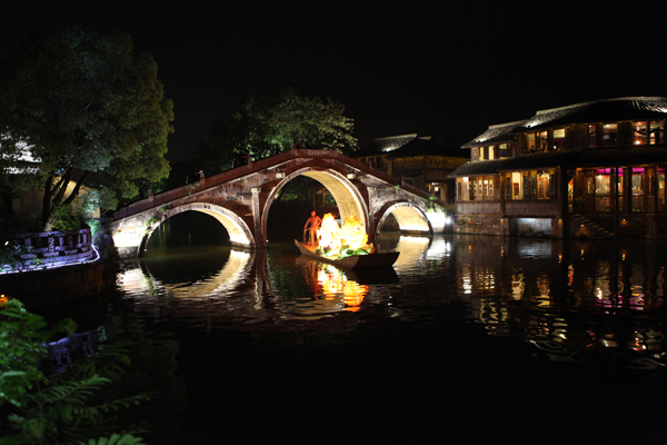 乌镇夜景 (1/2)