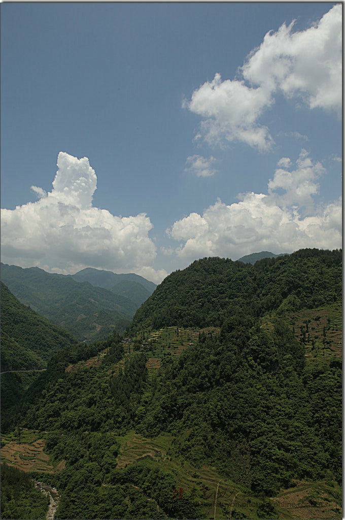 大山深处好风光