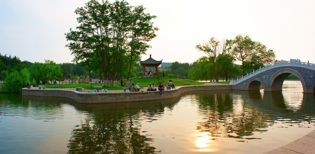 烟台市部分建筑——南山公园湖心小岛