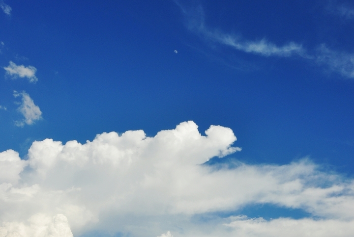 夏日的天空