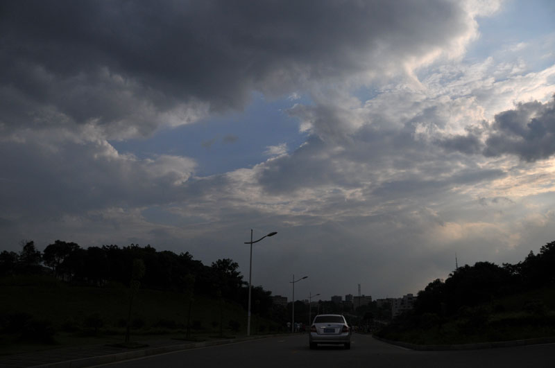 暴风雨来临前的天空