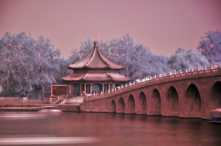 红外摄影:颐和园十七孔桥