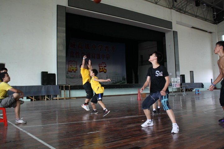 2010花垣县边城高级中学篮球夏令营初级班训