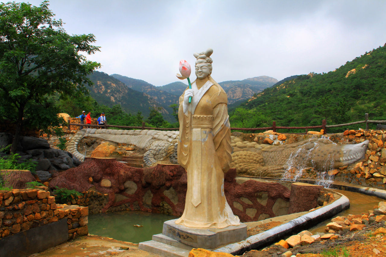 建设中的仙姑山旅游风景区(2)