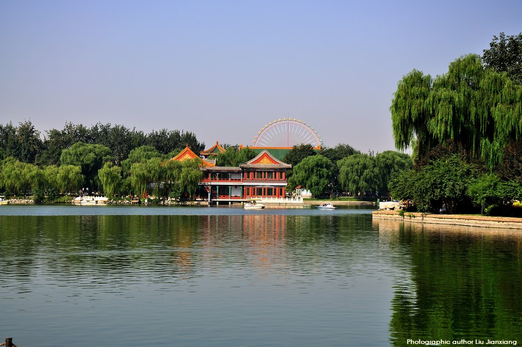 北京龙潭湖公园小景