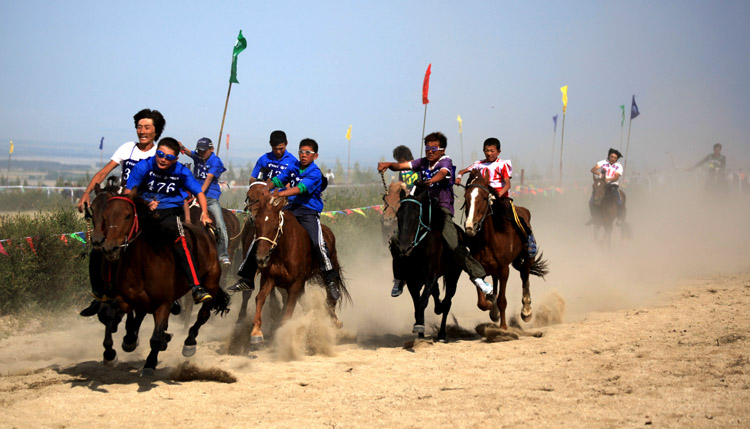 2010那达慕大会—赛马