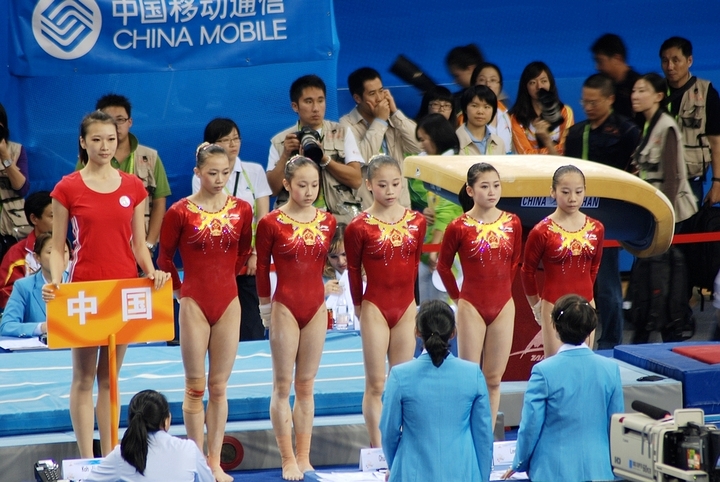 【20101114广州亚运会--女子体操摄影图片】