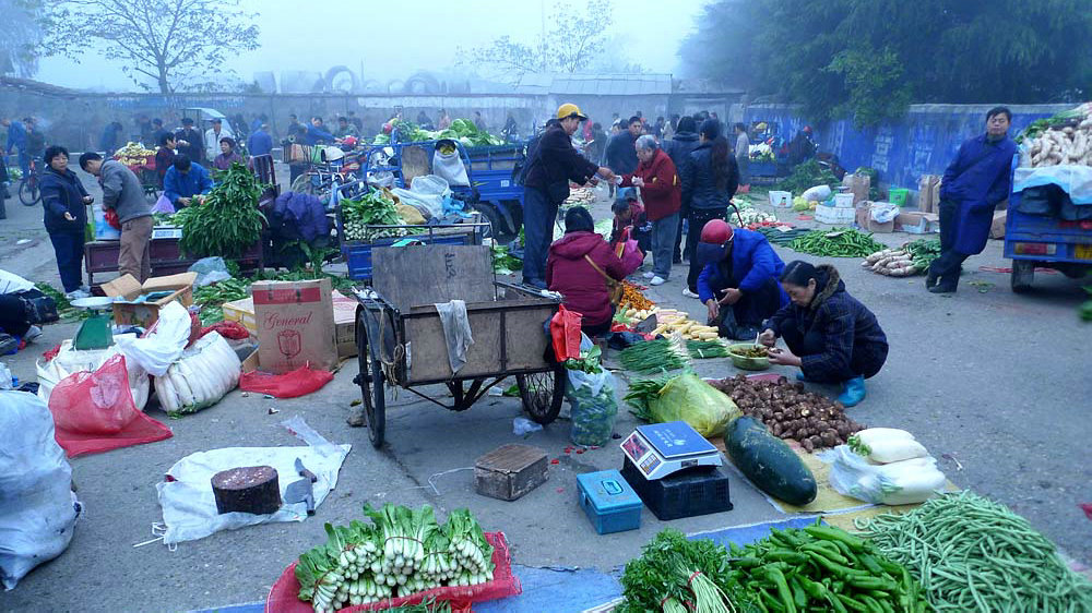 清晨的菜市场