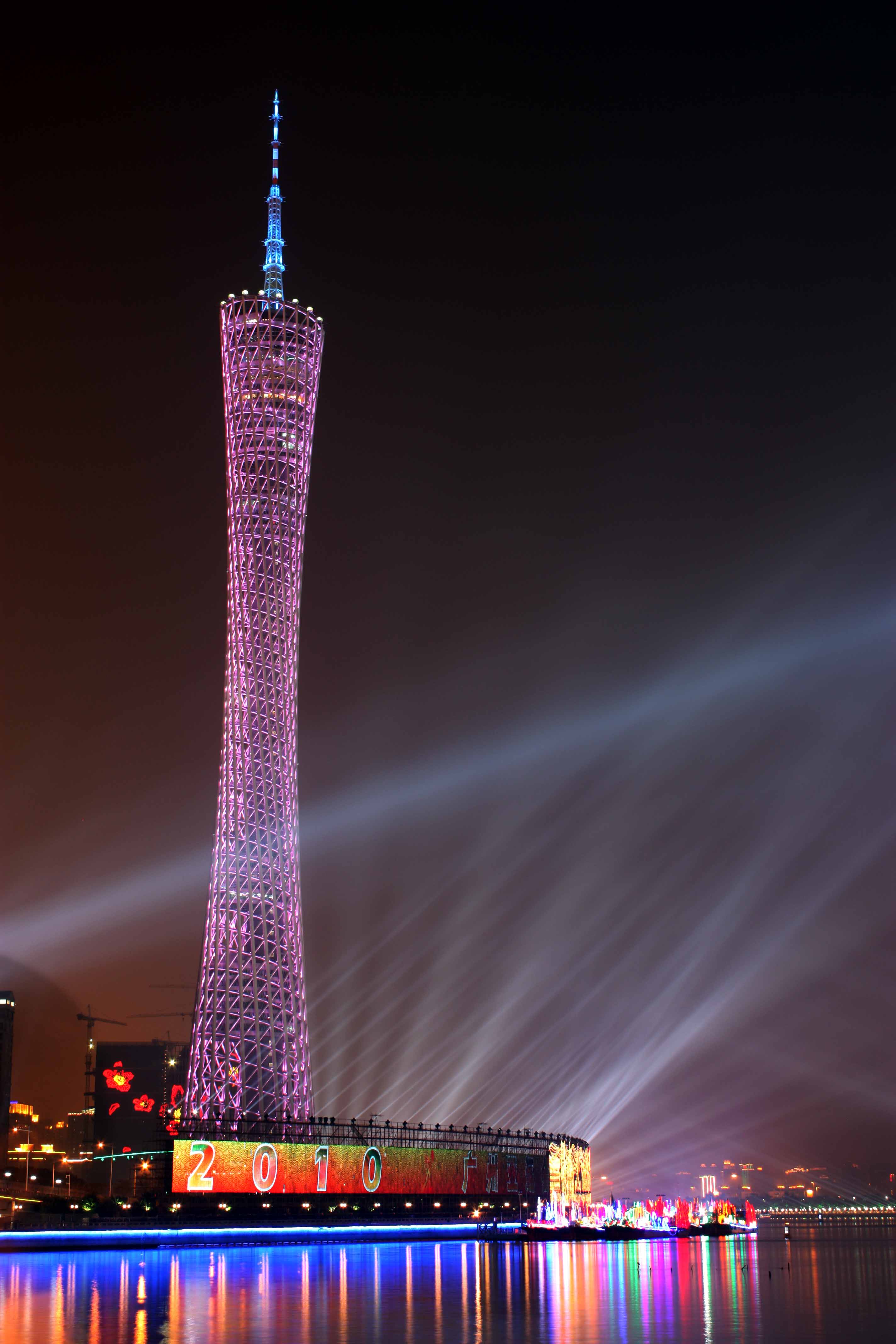 广州小蛮腰夜景图片_广州夜景图片