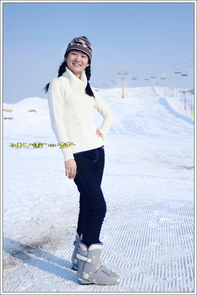 【滑雪的女孩摄影图片】新疆乌鲁木齐雪莲山滑