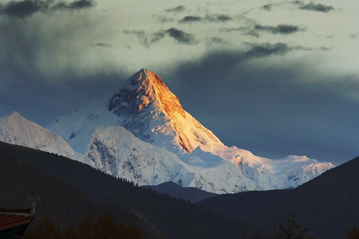 夕照贡嘎山