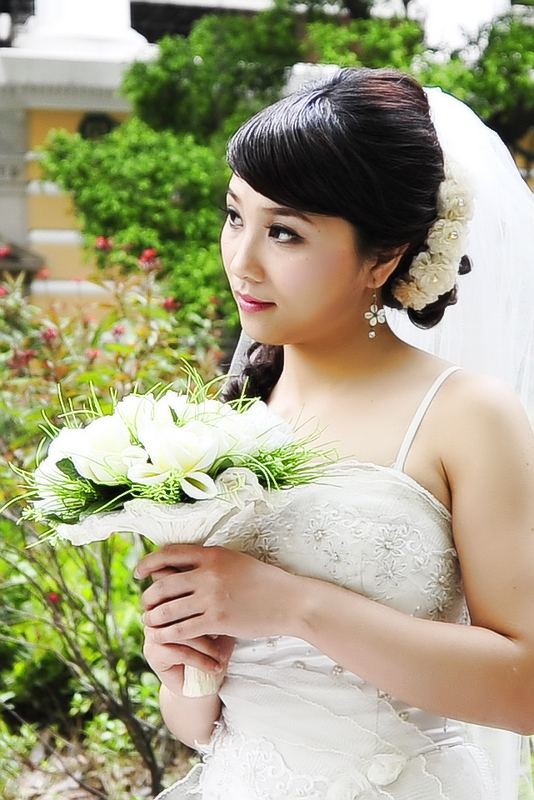端庄的新娘