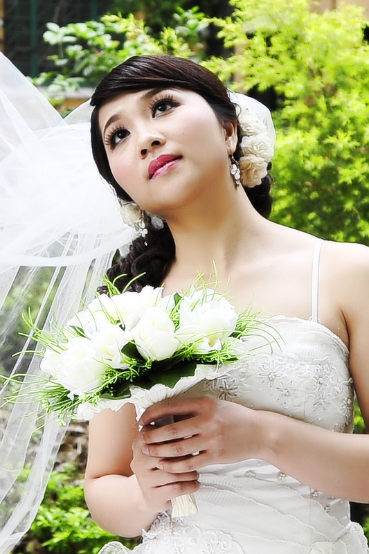 端庄的新娘