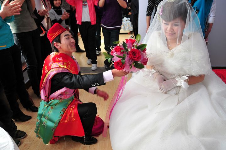 【新疆回族青年婚礼摄影图片】新疆霍城县纪实
