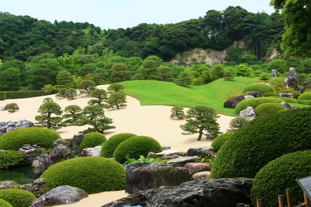 足立美术馆庭院