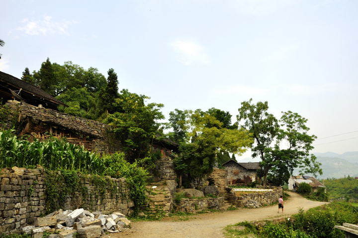 白岩古寨