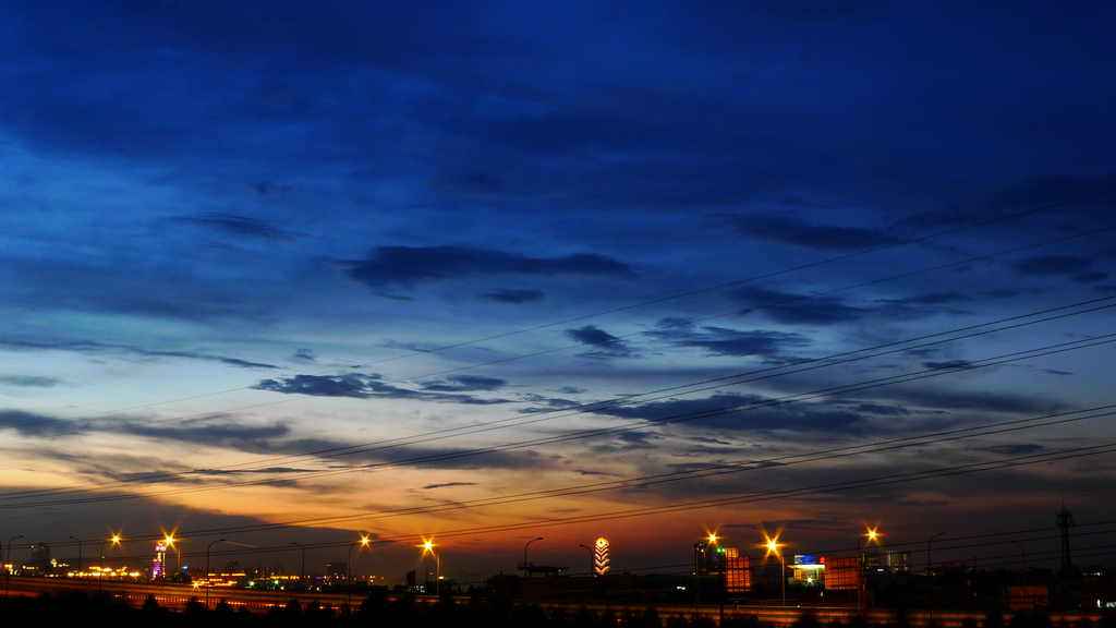 2011614广州傍晚美云彩夜景