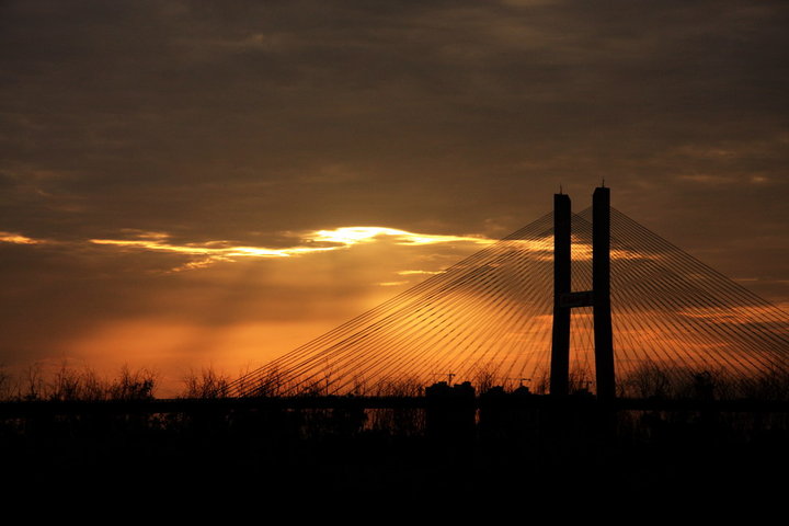 【冲破黎明前的黑暗摄影图片】江滩风光旅游摄