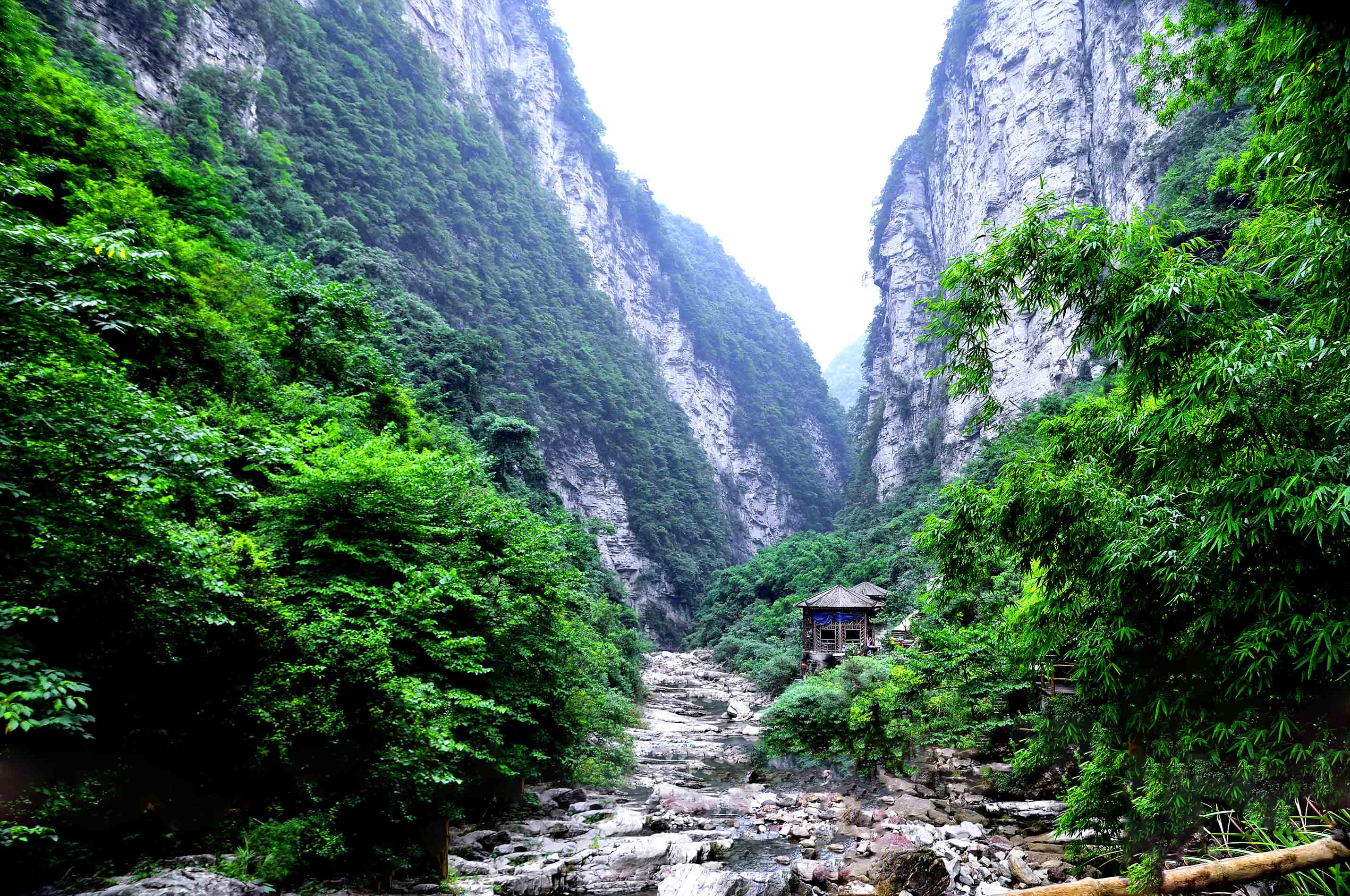 在云台山风景画廊里，潭瀑峡（小寨沟）是大自然的杰作|潭瀑峡|大自然|小寨沟_新浪新闻