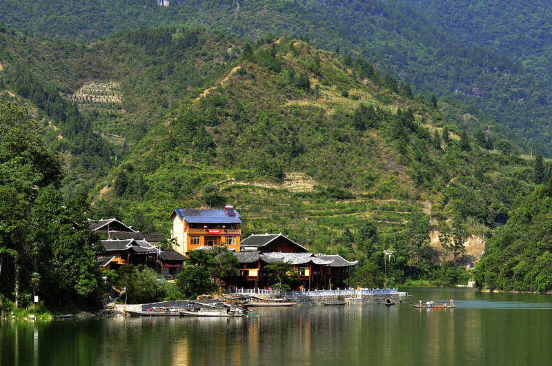 【美丽的河湾土家山寨摄影图片】重庆市酉阳县