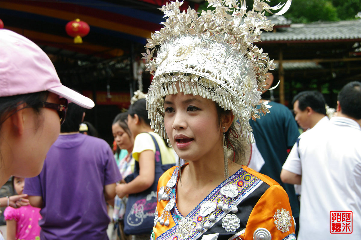 侗族的服装汉服,侗族的服装,汉族的服装_大山谷图库