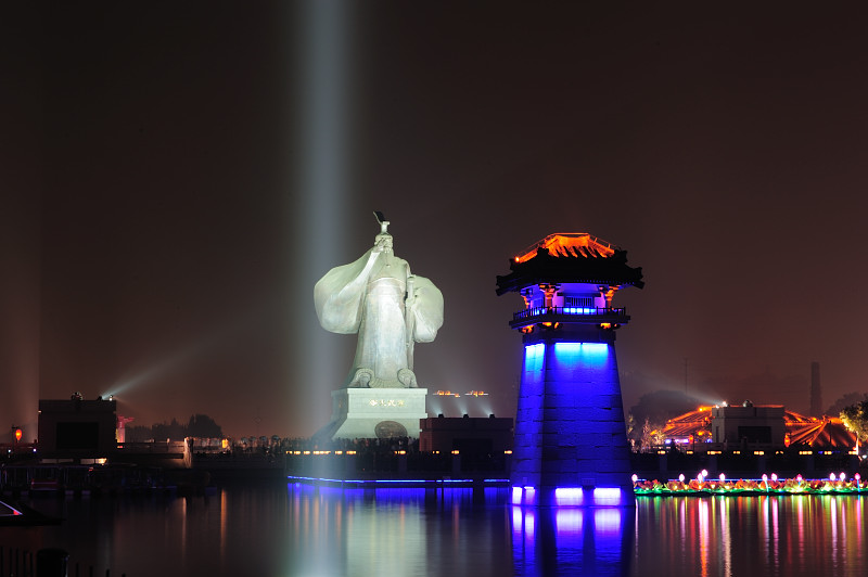 汉城湖喷泉夜景