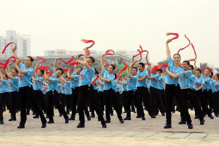 【一起来跳舞吧摄影图片】五邑文化广场纪实摄