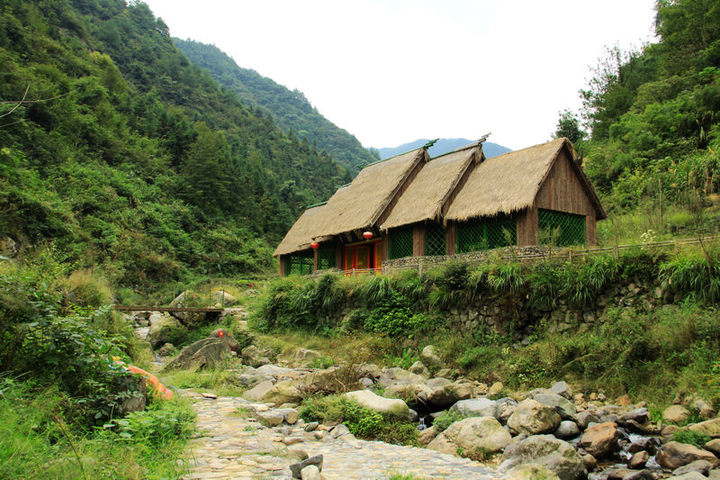 浙江桐庐莪山乡的畲族居住乡掠影