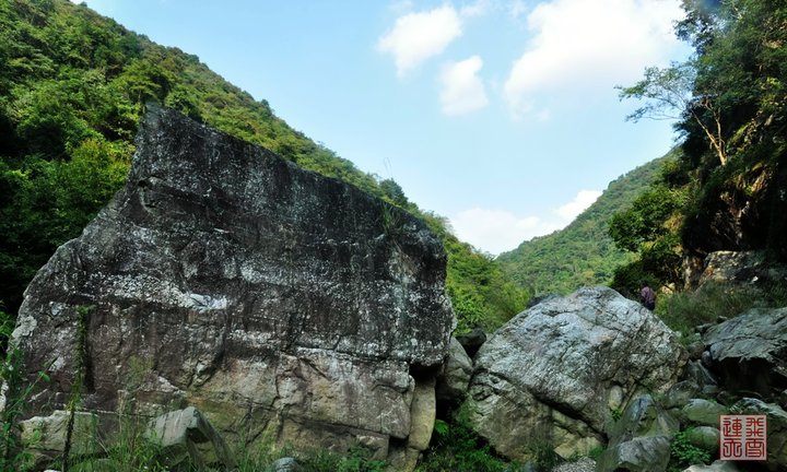 江背山大峡谷