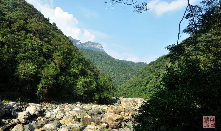 江背山大峡谷