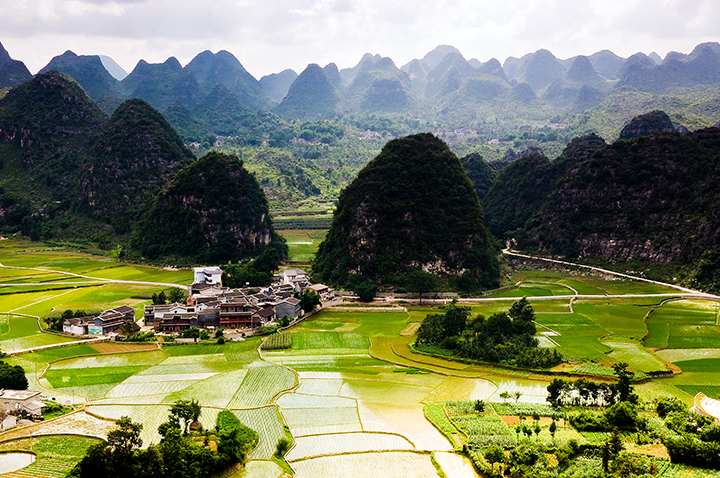 贵州美景——万峰林