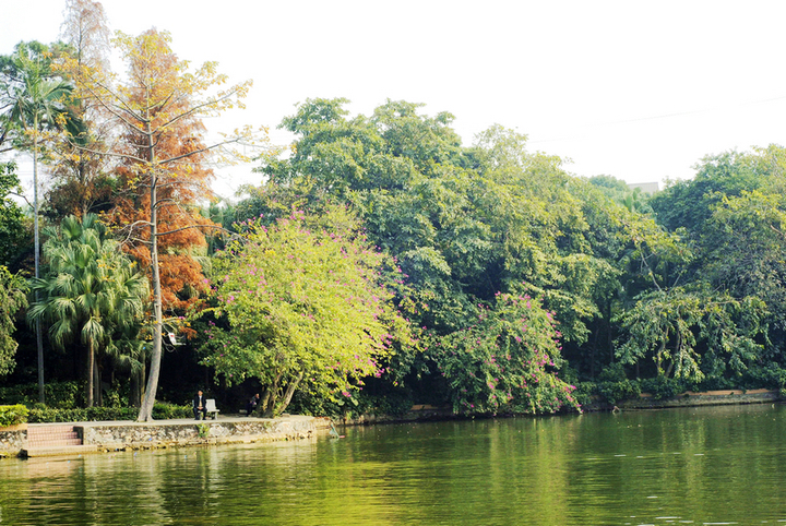 圭峰山玉湖风景区2(共 6 p)