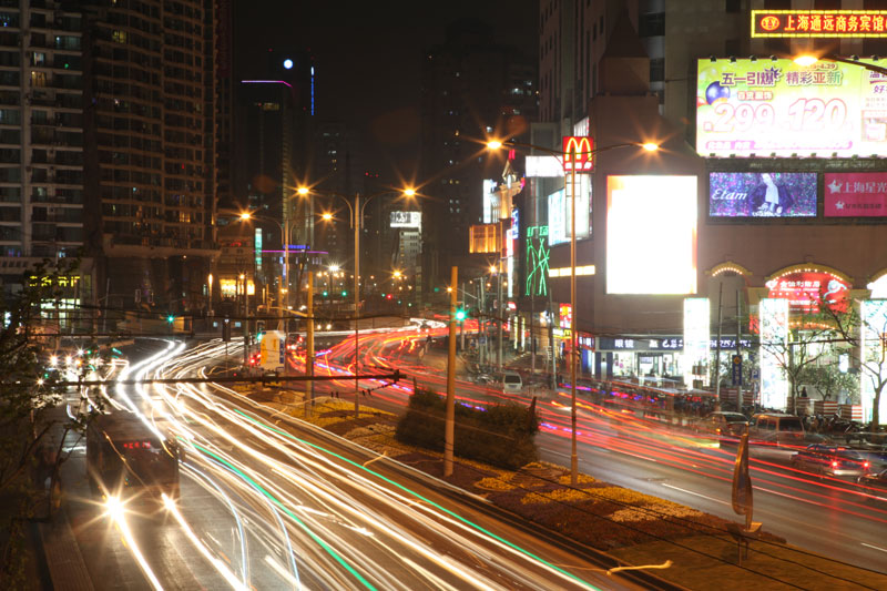 街区夜景