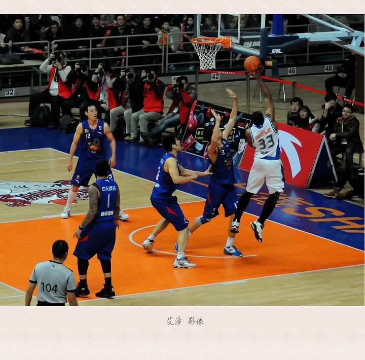【CBA篮球赛摄影图片】上海卢湾体育馆纪实