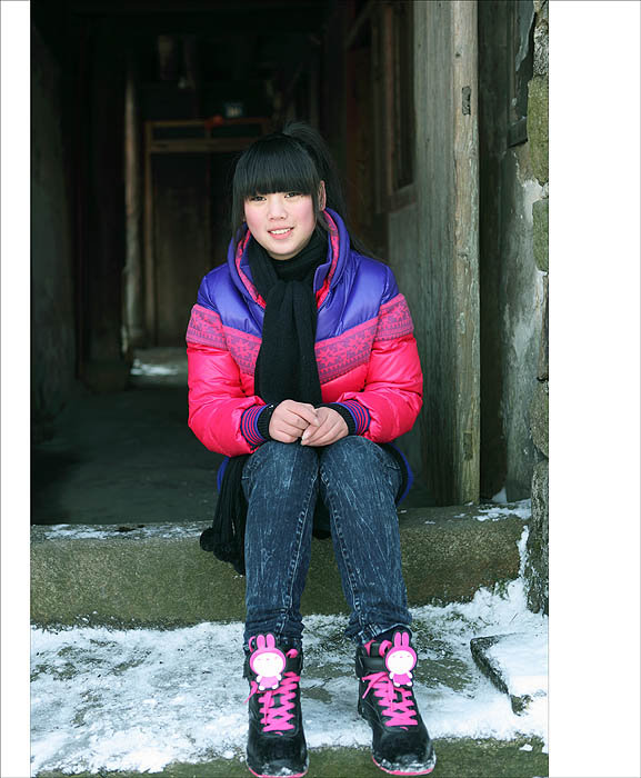 山村女孩晶晶