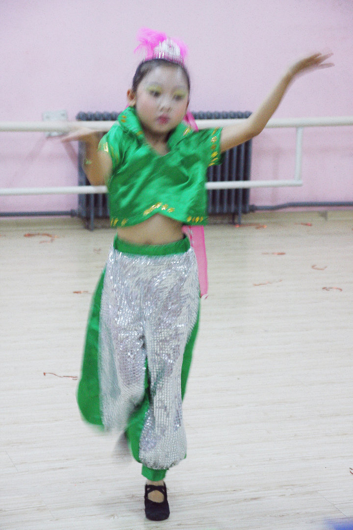 【少儿单人舞摄影图片】新疆呼图壁县少儿舞蹈