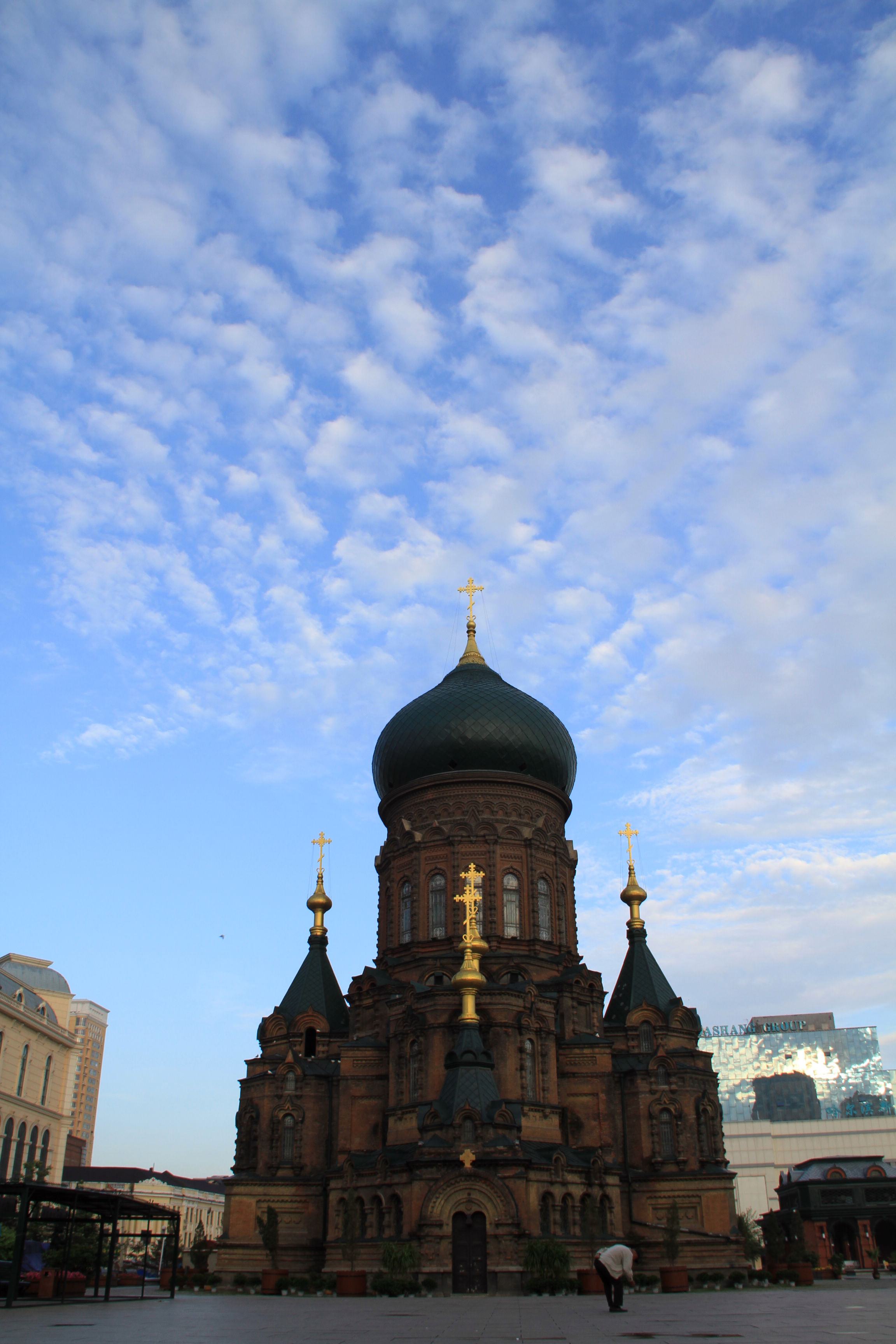 哈尔滨圣索非亚大教堂，远东最大东正教堂，仰望天界的美好与神圣-搜狐大视野-搜狐新闻