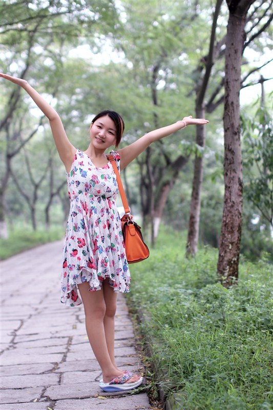 【城墙边的女孩摄影图片】荆州古城人像摄影_太平洋网