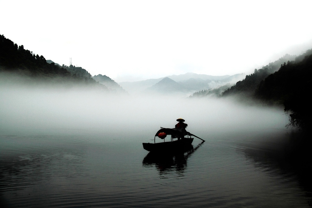 雾锁小东江