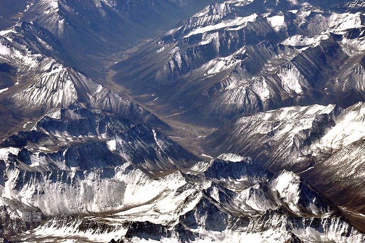 【飞机上看青藏高原摄影图片】拉萨-重庆的飞