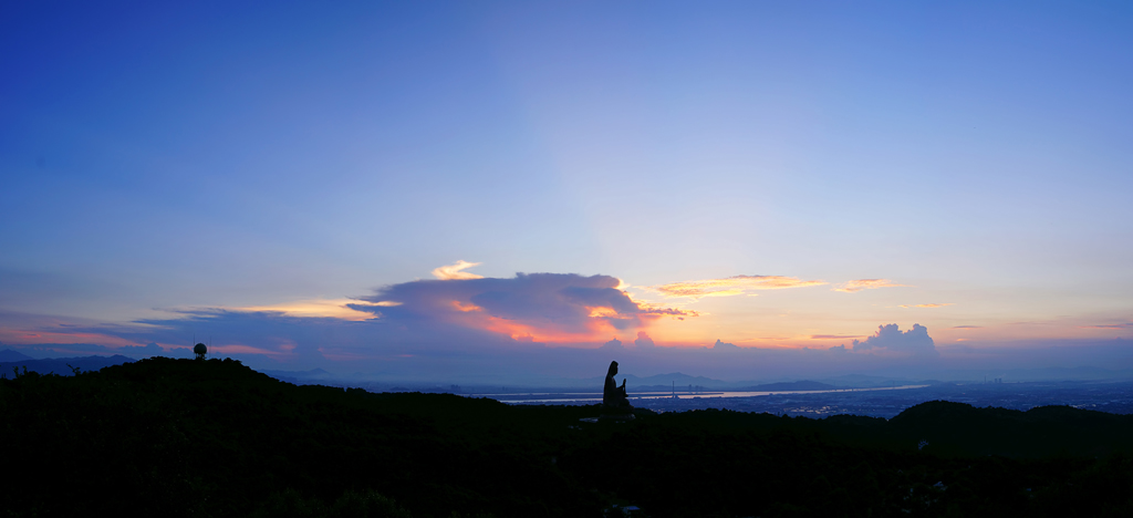 夕阳晚霞影观照