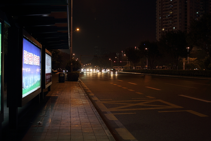 深圳夜晚某个角落