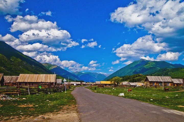 【夏天的禾木村摄影图片】新疆风光旅游摄影_