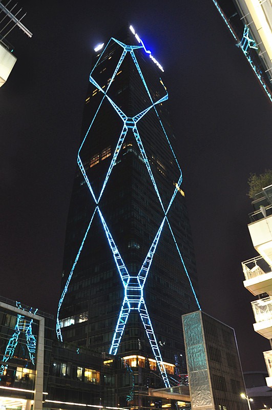 【夜光下的卓越大厦摄影图片】深圳建筑夜景纪实摄影