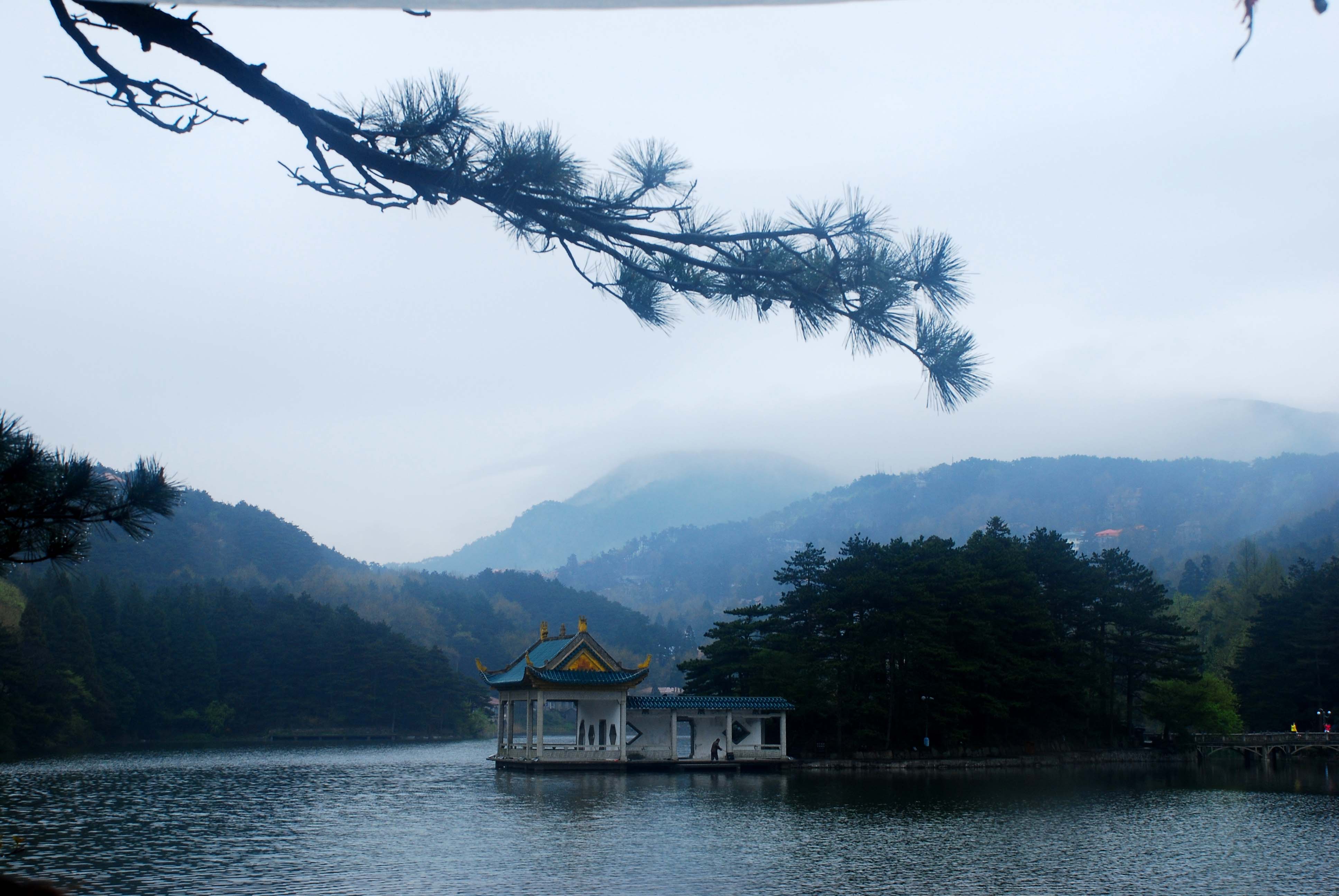 烟雨庐山