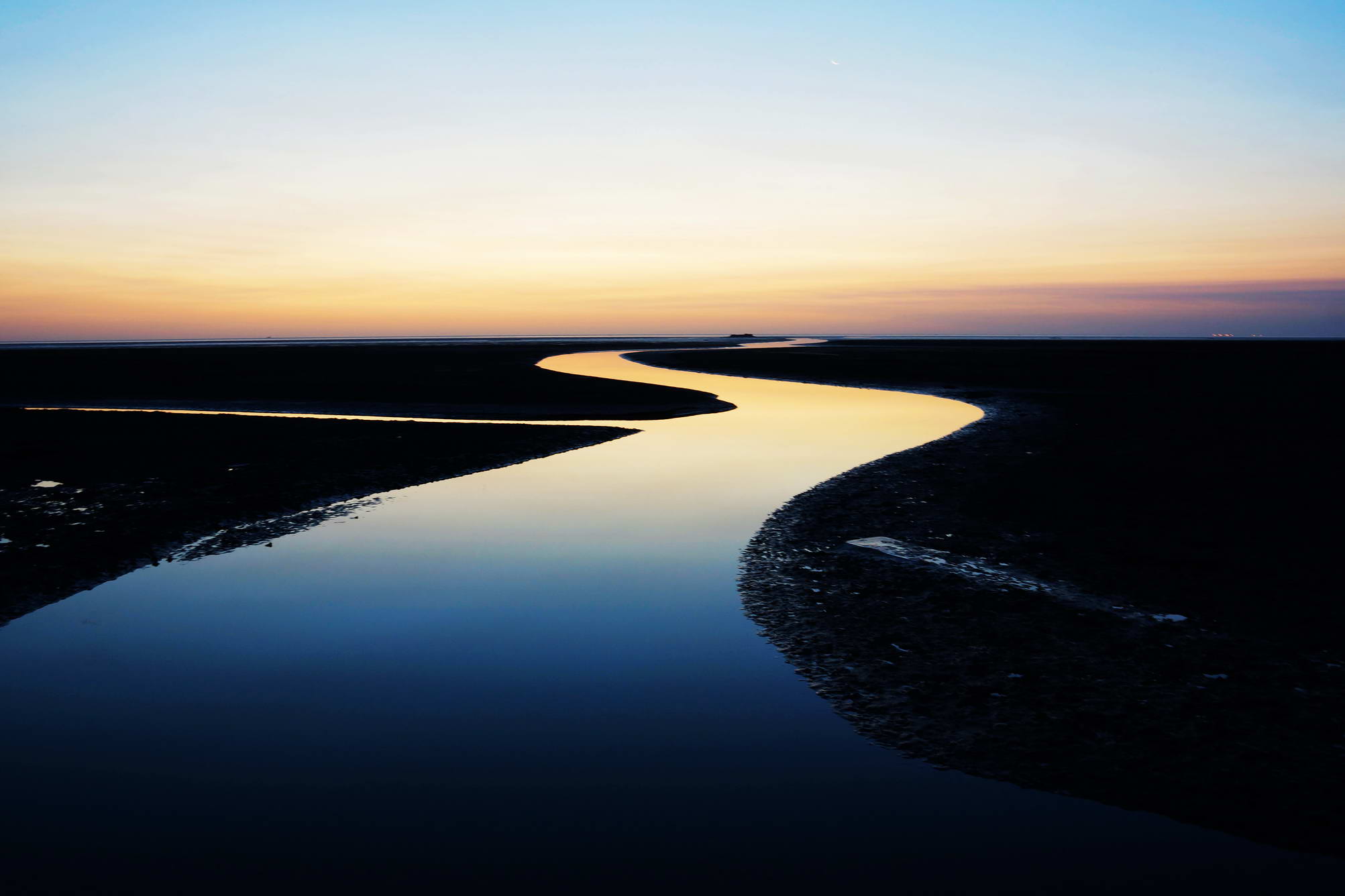 新疆不知名的河流|摄影|风光摄影|Alphakit - 原创作品 - 站酷 (ZCOOL)