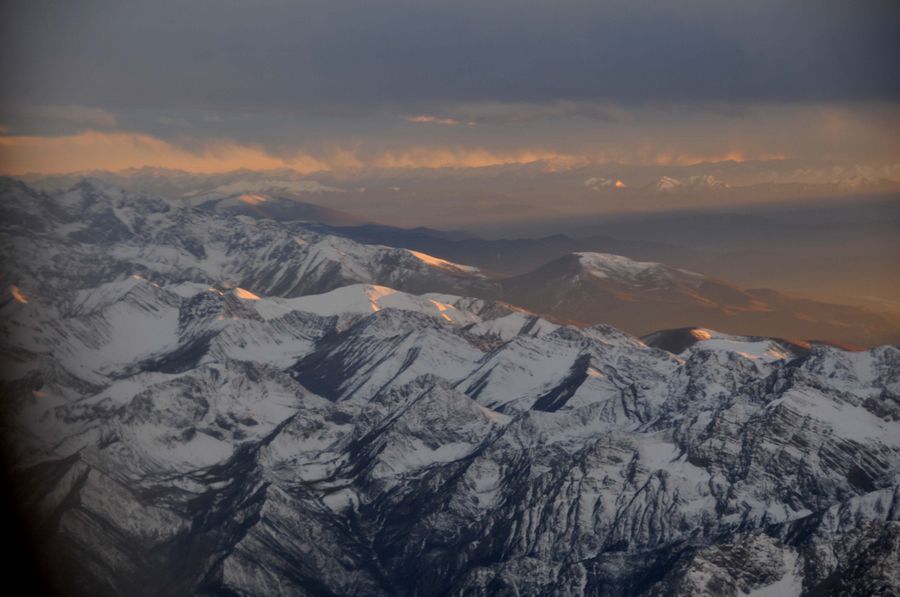 俯瞰岷山雪峰