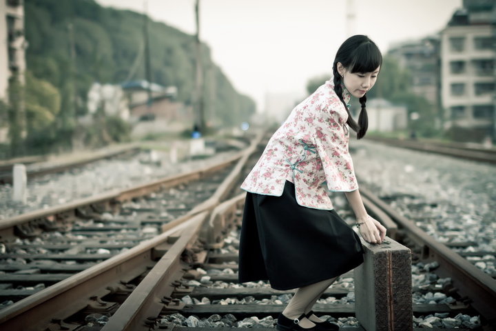 【小城往事(三)---铁路摄影图片】车站人像摄影