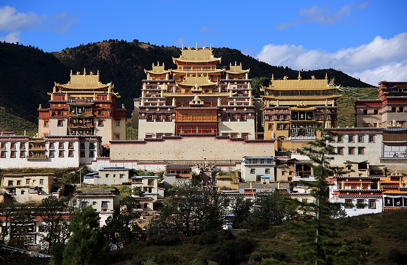 松赞林寺